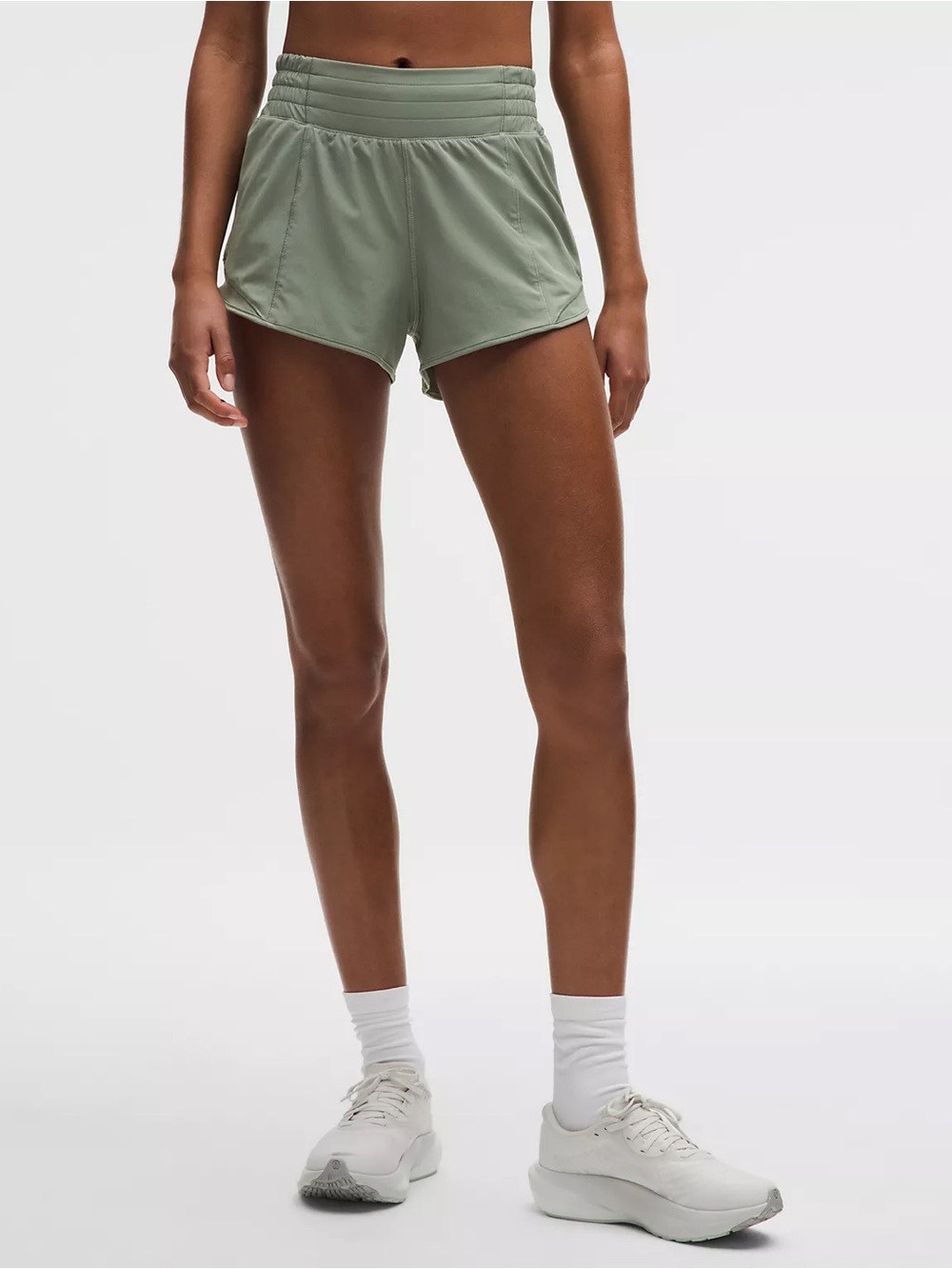 Lululemon Hotty Hot High-Rise Lined Short 2.5" in Sage Size 8 - Picture 3 of 13